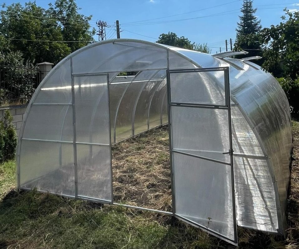 Оранжерия Агромир Престиж 4 м. Плюс с Височина 2.30 м.